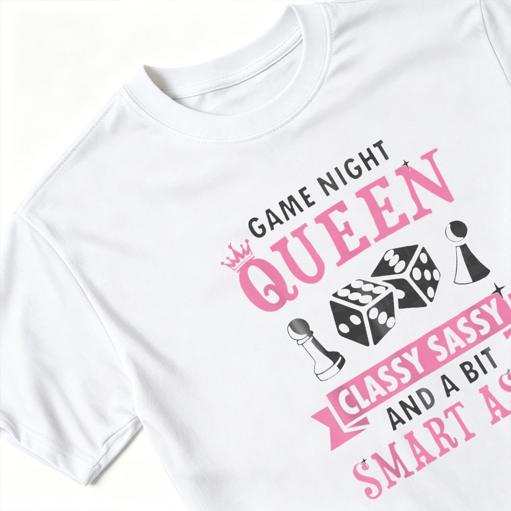 Game Night Queen Women Graphic - Board Game Quote recension och pris